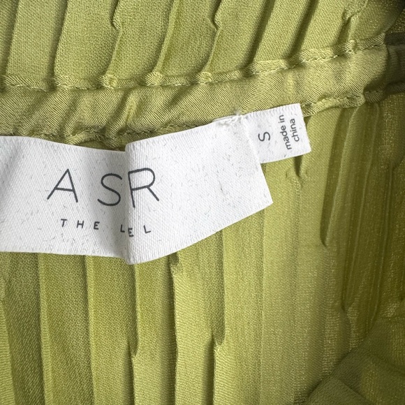 ASTR THE LABEL Zigzag Plisse Mock Neck MIDI NWOT - Picture 5 of 5